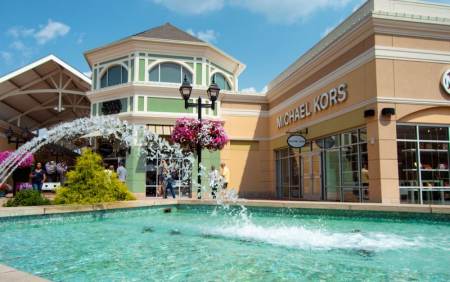 Designer Outlet Shopping near Louisville  Gucci outlet, Tory burch outlet,  Louisville