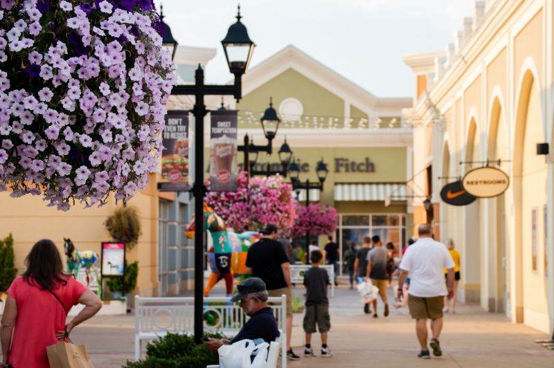 Designer Outlet Shopping near Louisville  Gucci outlet, Tory burch outlet,  Louisville