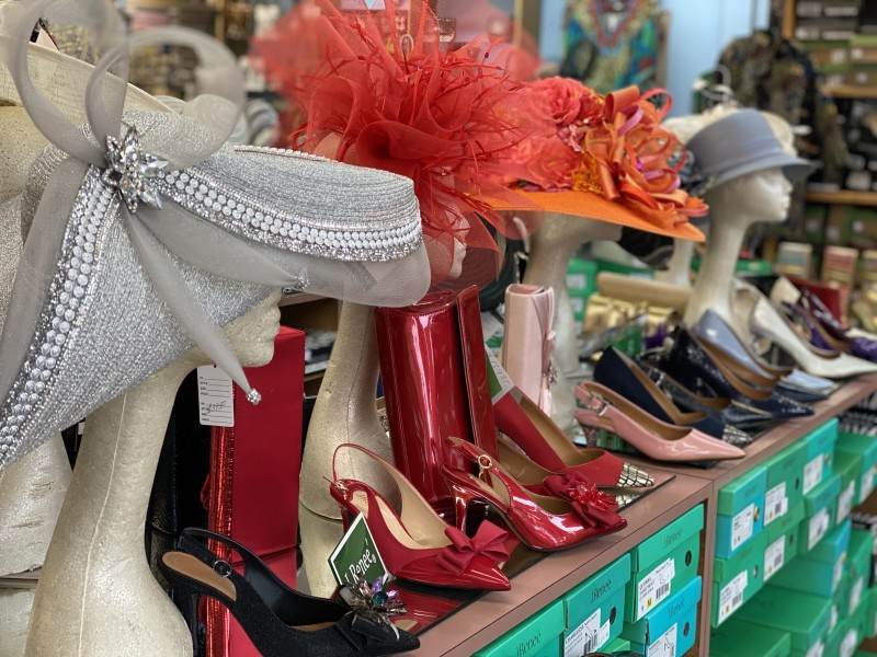 Pix Shoes of Louisville :  Official Travel Source
